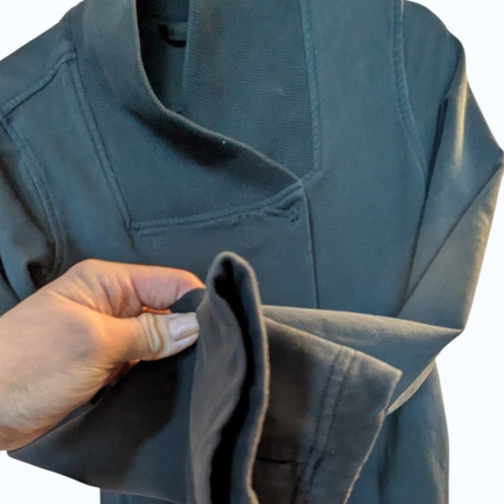 Lululemon Belle Wrap | Size 4 - Picture 6 of 10